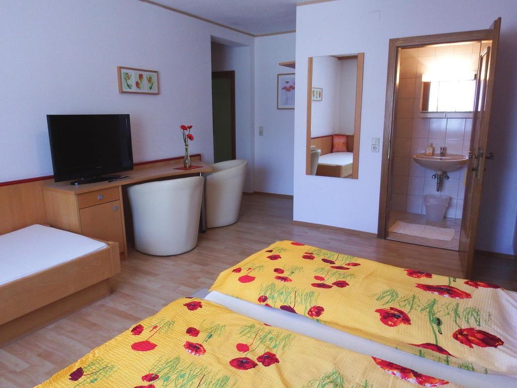Haus Margarethe Hotel Morbisch am See Bagian luar foto