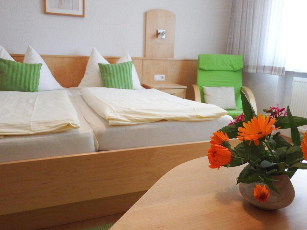Haus Margarethe Hotel Morbisch am See Bagian luar foto